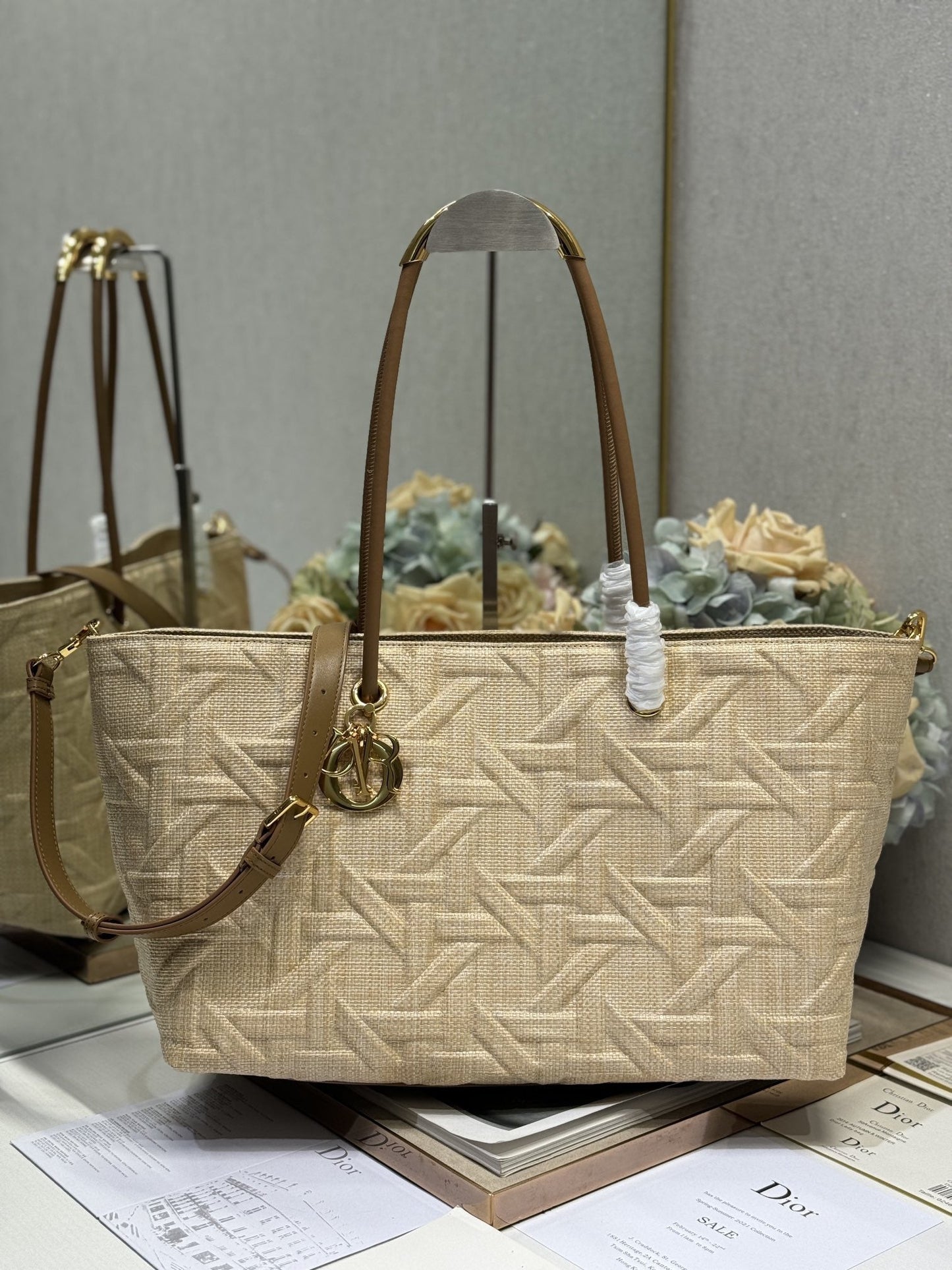 3005Enjoy FREE shipping on your Lexrey bag! 🚚✨ We’ll ship your order within 24 hours ⏰, and you’ll get an instant confirmation email 📧. Fast, reliable, and stress-free! 💼💖"