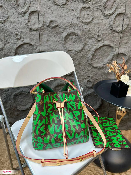 1003Enjoy FREE shipping on your Lexrey bag! 🚚✨ We’ll ship your order within 24 hours ⏰, and you’ll get an instant confirmation email 📧. Fast, reliable, and stress-free! 💼💖"