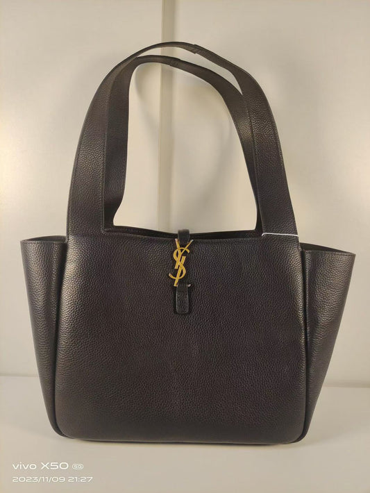 7005"Enjoy FREE shipping on your Lexrey bag! 🚚✨ Orders ship within 24 hours ⏰, and you’ll get an instant confirmation email 📧. Be sure to include your favorite color 🎨 and size 📏 when you order. Fast, stylish, and stress-free! 💼💖"