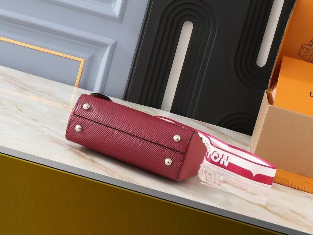 1009Enjoy FREE shipping on your Lexrey bag! 🚚✨ We’ll ship your order within 24 hours ⏰, and you’ll get an instant confirmation email 📧. Fast, reliable, and stress-free! 💼💖"