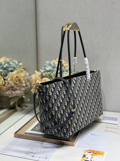 3006Enjoy FREE shipping on your Lexrey bag! 🚚✨ We’ll ship your order within 24 hours ⏰, and you’ll get an instant confirmation email 📧. Fast, reliable, and stress-free! 💼💖"