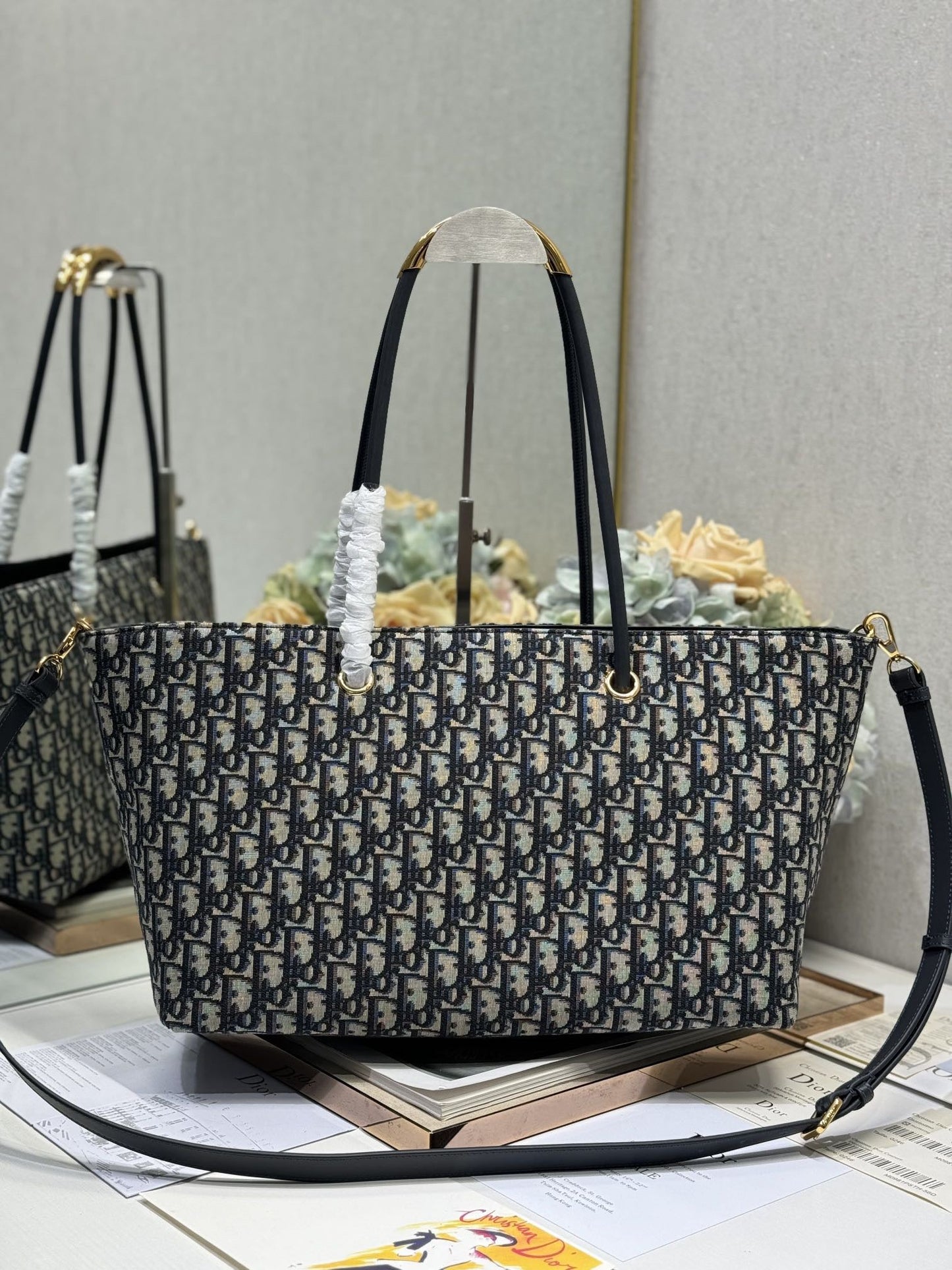 3006Enjoy FREE shipping on your Lexrey bag! 🚚✨ We’ll ship your order within 24 hours ⏰, and you’ll get an instant confirmation email 📧. Fast, reliable, and stress-free! 💼💖"