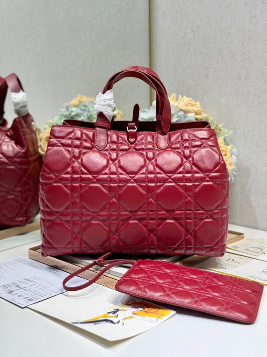 3007Enjoy FREE shipping on your Lexrey bag! 🚚✨ We’ll ship your order within 24 hours ⏰, and you’ll get an instant confirmation email 📧. Fast, reliable, and stress-free! 💼💖"