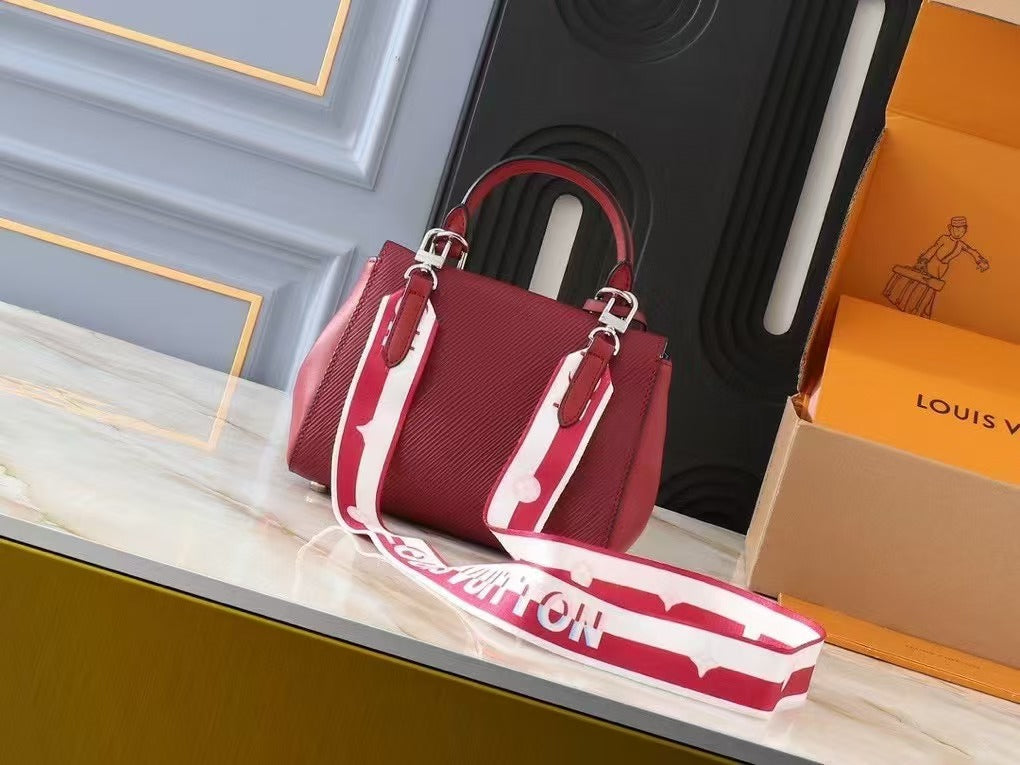 1009Enjoy FREE shipping on your Lexrey bag! 🚚✨ We’ll ship your order within 24 hours ⏰, and you’ll get an instant confirmation email 📧. Fast, reliable, and stress-free! 💼💖"