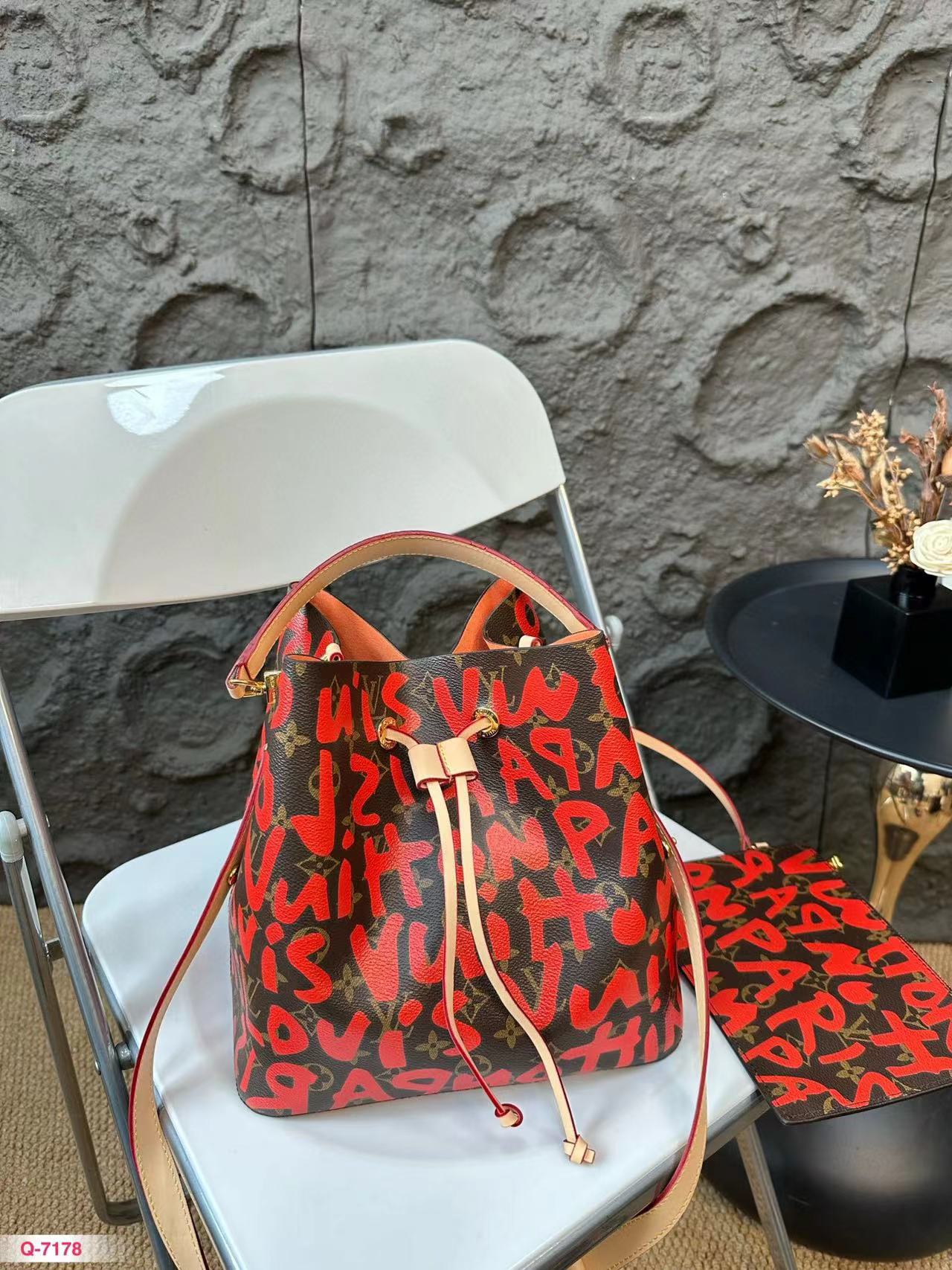 1003Enjoy FREE shipping on your Lexrey bag! 🚚✨ We’ll ship your order within 24 hours ⏰, and you’ll get an instant confirmation email 📧. Fast, reliable, and stress-free! 💼💖"