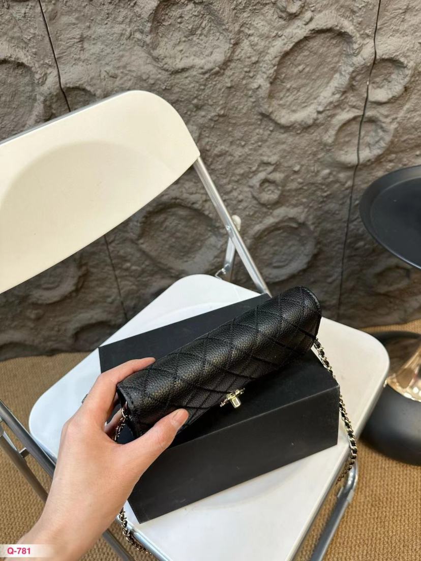 2001Enjoy FREE shipping on your Lexrey bag! 🚚✨ We’ll ship your order within 24 hours ⏰, and you’ll get an instant confirmation email 📧. Fast, reliable, and stress-free! 💼💖"