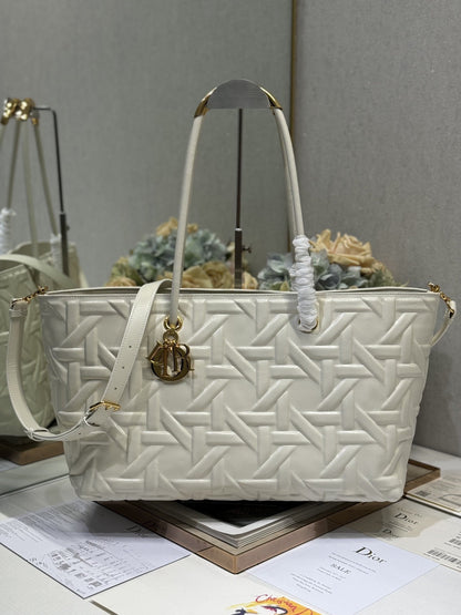 3005Enjoy FREE shipping on your Lexrey bag! 🚚✨ We’ll ship your order within 24 hours ⏰, and you’ll get an instant confirmation email 📧. Fast, reliable, and stress-free! 💼💖"