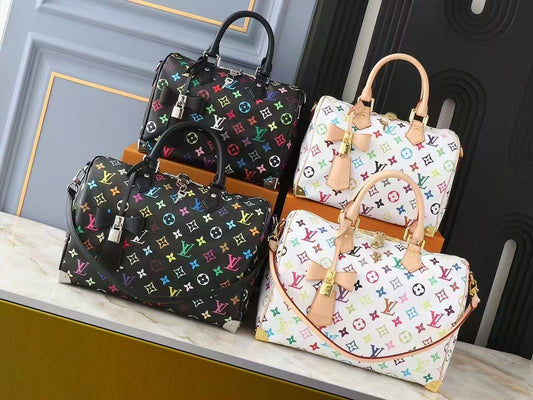 1017 "Enjoy FREE shipping on your Lexrey bag! 🚚✨ Orders ship within 24 hours ⏰, and you’ll get an instant confirmation email 📧. Be sure to include your favorite color 🎨 and size 📏 when you order. Fast, stylish, and stress-free! 💼💖"