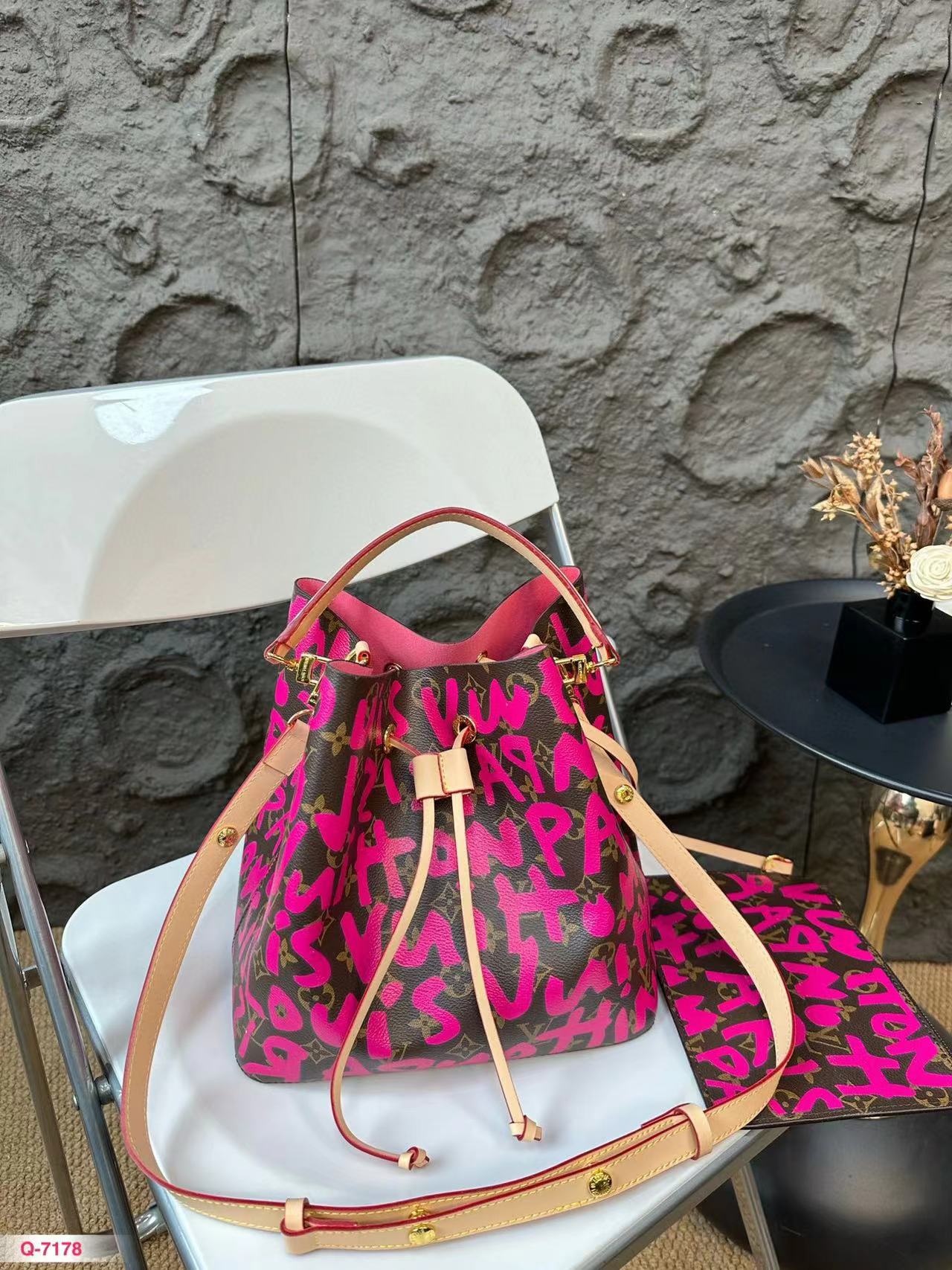 1003Enjoy FREE shipping on your Lexrey bag! 🚚✨ We’ll ship your order within 24 hours ⏰, and you’ll get an instant confirmation email 📧. Fast, reliable, and stress-free! 💼💖"
