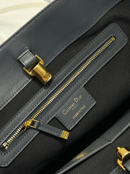 3006Enjoy FREE shipping on your Lexrey bag! 🚚✨ We’ll ship your order within 24 hours ⏰, and you’ll get an instant confirmation email 📧. Fast, reliable, and stress-free! 💼💖"