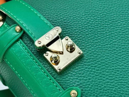 1008Enjoy FREE shipping on your Lexrey bag! 🚚✨ We’ll ship your order within 24 hours ⏰, and you’ll get an instant confirmation email 📧. Fast, reliable, and stress-free! 💼💖"