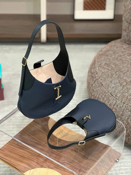 6009"Enjoy FREE shipping on your Lexrey bag! 🚚✨ Orders ship within 24 hours ⏰, and you’ll get an instant confirmation email 📧. Be sure to include your favorite color 🎨 and size 📏 when you order. Fast, stylish, and stress-free! 💼💖"