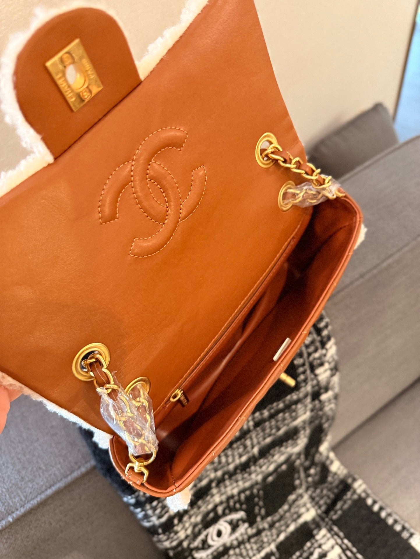 2009Enjoy FREE shipping on your Lexrey bag! 🚚✨ We’ll ship your order within 24 hours ⏰, and you’ll get an instant confirmation email 📧. Fast, reliable, and stress-free! 💼💖"