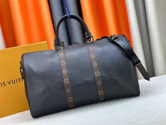 1006Enjoy FREE shipping on your Lexrey bag! 🚚✨ We’ll ship your order within 24 hours ⏰, and you’ll get an instant confirmation email 📧. Fast, reliable, and stress-free! 💼💖"