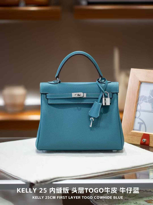 6010"Enjoy FREE shipping on your Lexrey bag! 🚚✨ Orders ship within 24 hours ⏰, and you’ll get an instant confirmation email 📧. Be sure to include your favorite color 🎨 and size 📏 when you order. Fast, stylish, and stress-free! 💼💖"