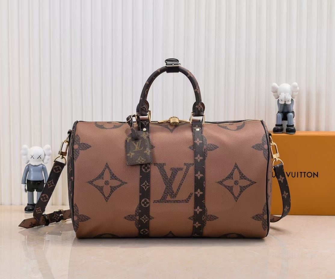 1023 Enjoy FREE shipping on your Lexrey bag! 🚚✨ We’ll ship your order within 24 hours ⏰, and you’ll get an instant confirmation email 📧. Fast, reliable, and stress-free! 💼💖"