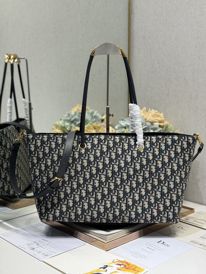 3006Enjoy FREE shipping on your Lexrey bag! 🚚✨ We’ll ship your order within 24 hours ⏰, and you’ll get an instant confirmation email 📧. Fast, reliable, and stress-free! 💼💖"