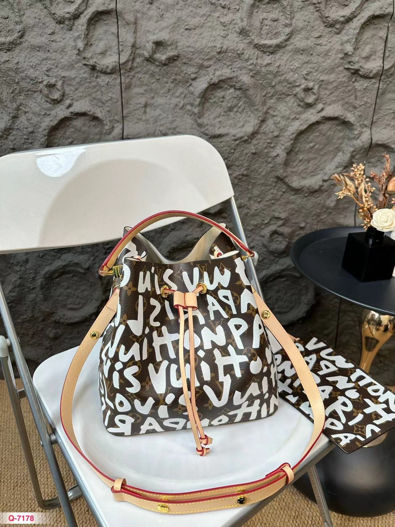 1003Enjoy FREE shipping on your Lexrey bag! 🚚✨ We’ll ship your order within 24 hours ⏰, and you’ll get an instant confirmation email 📧. Fast, reliable, and stress-free! 💼💖"